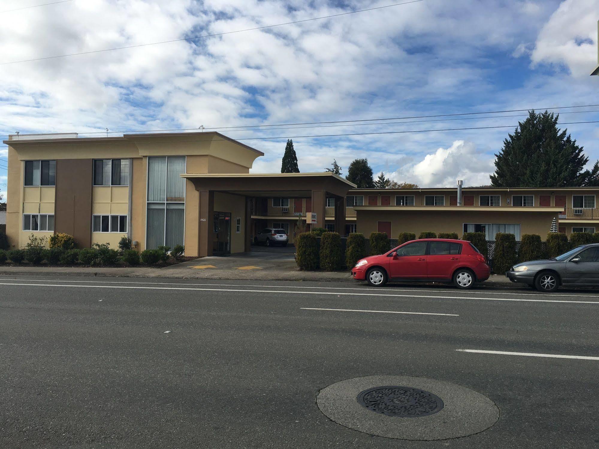 Sunset Inn Grants Pass Extérieur photo